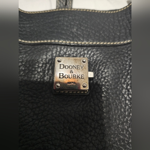 Vintage Dooney & Bourke Black Pebble Grain Leather Bag with Silver Accent - Picture 3 of 9